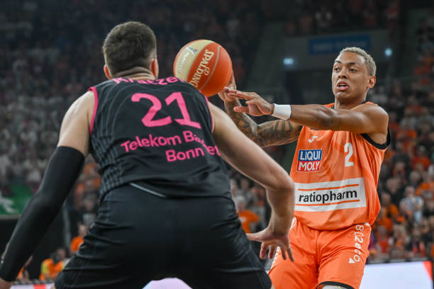 老牌劲敌 老牌劲敌