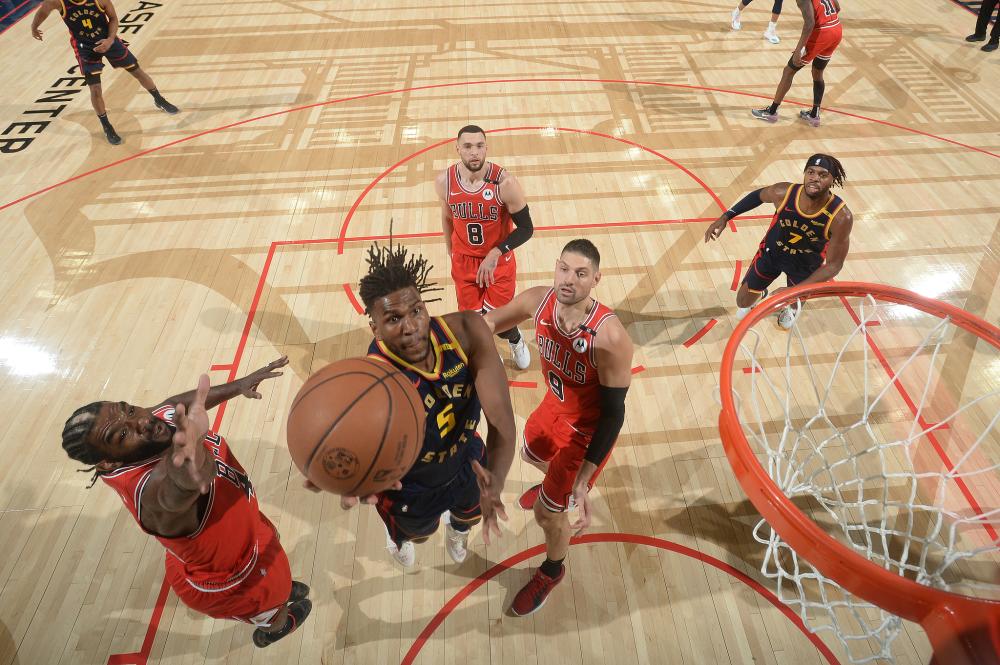 员在进攻端 员在进攻端