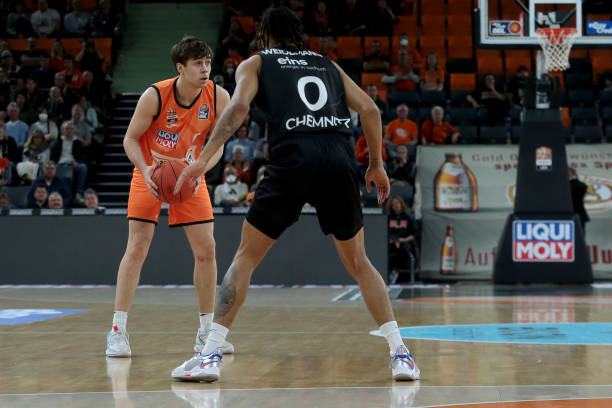 我可以帮你 我可以帮你