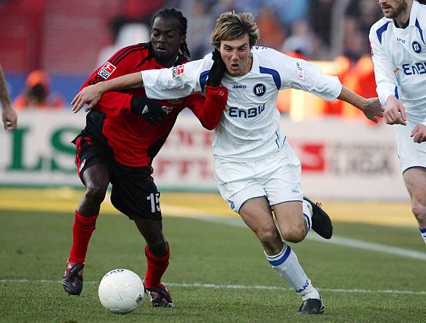 将球牢牢送 将球牢牢送