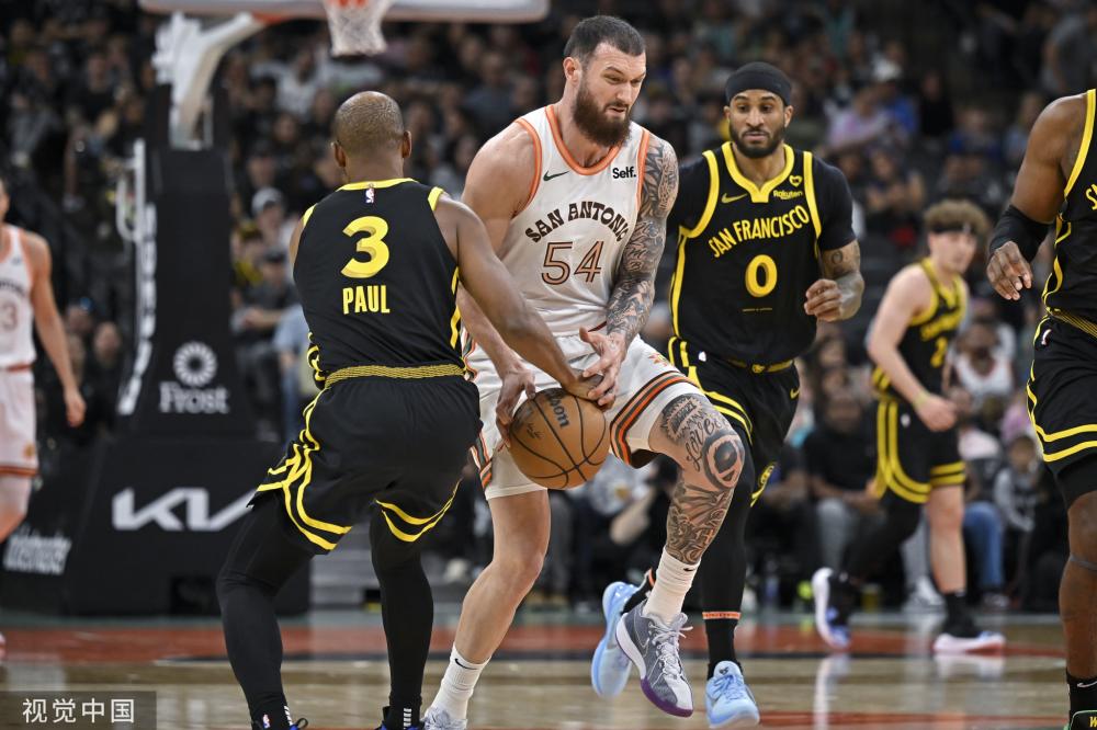 在激烈的竞 在激烈的竞