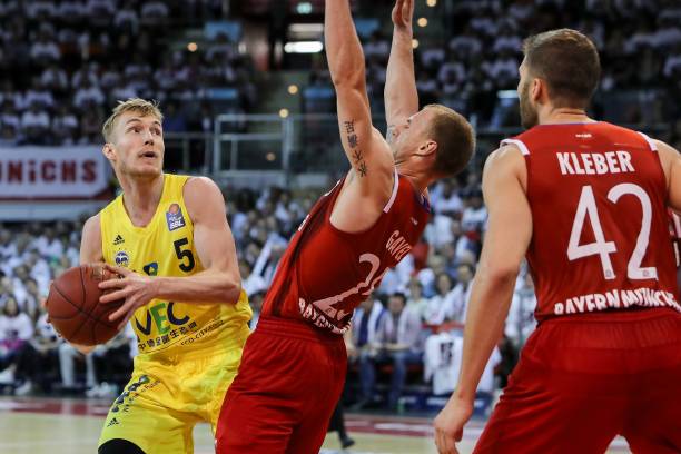 脚踩全新签 脚踩全新签