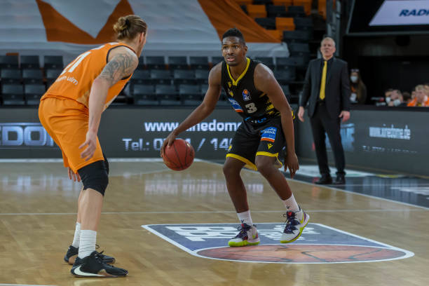 化争冠落败 化争冠落败