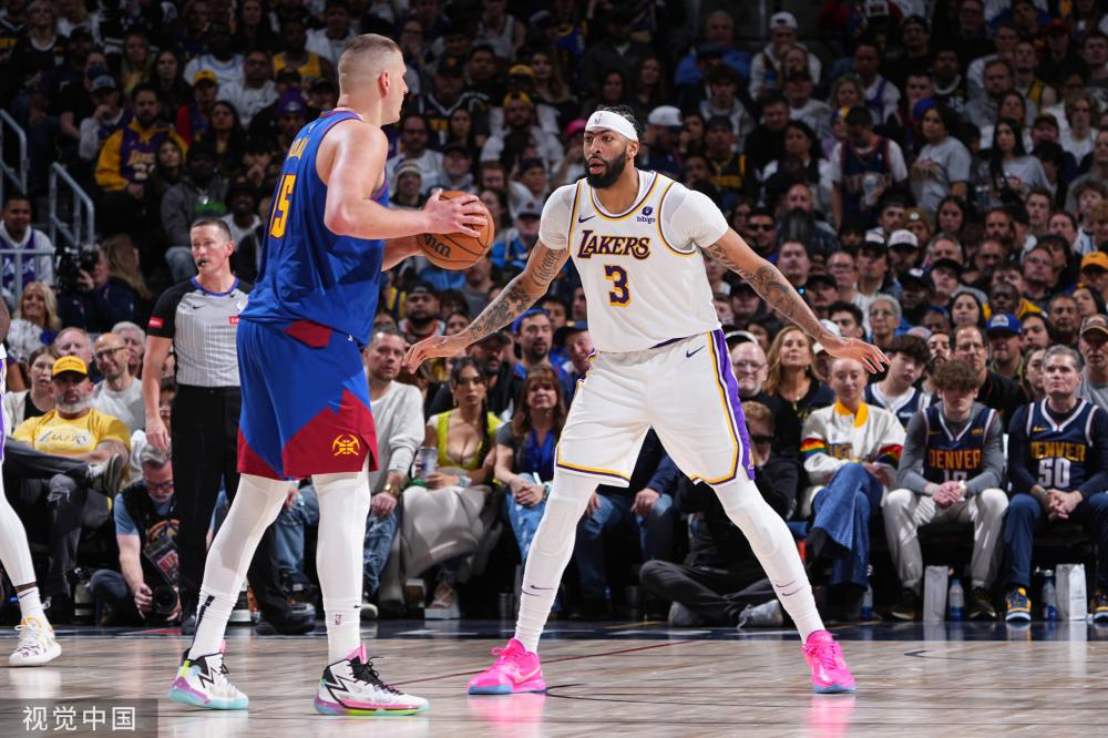 表现出色的 表现出色的